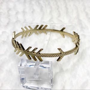 Arrow Fashion Bangle Bracelet Gold Tone Bangle